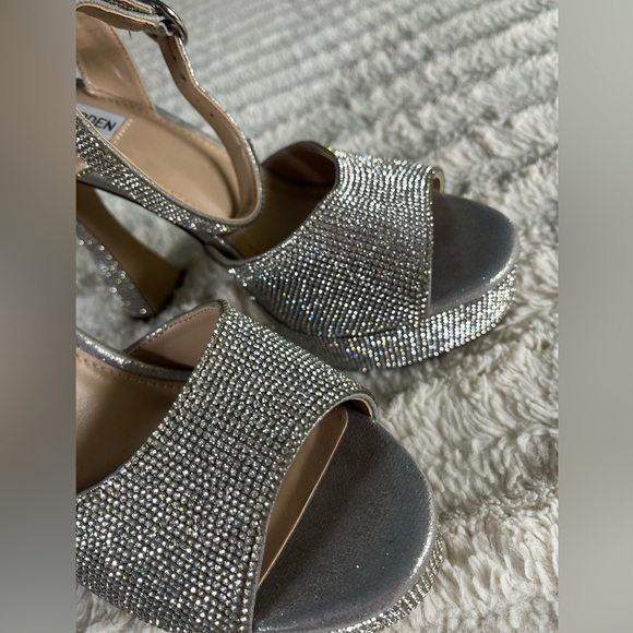 Steve Madden Lightness Rhinestone Platform Heels size 9 NEW - Picture 2 of 10